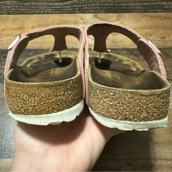 Birkenstock Gizeh Patent Leather Sandals - Picture 7 of 10